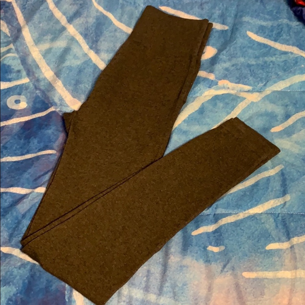 Women’s AEKO yoga charcoal leggings